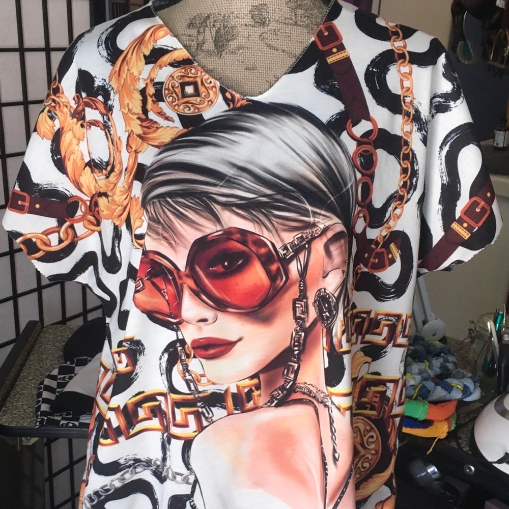 Graphic V-Neck Women's Blouse in White and Gold Print